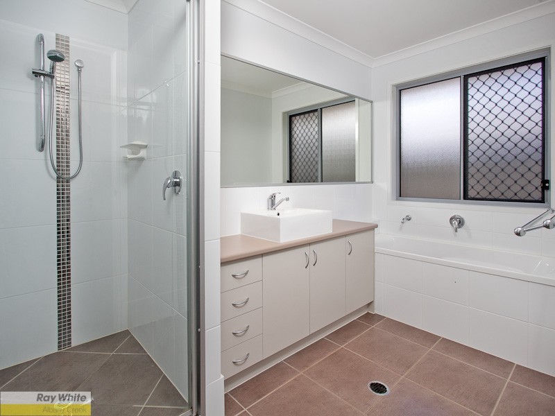 16 Schukow Court, Warner QLD 4500
