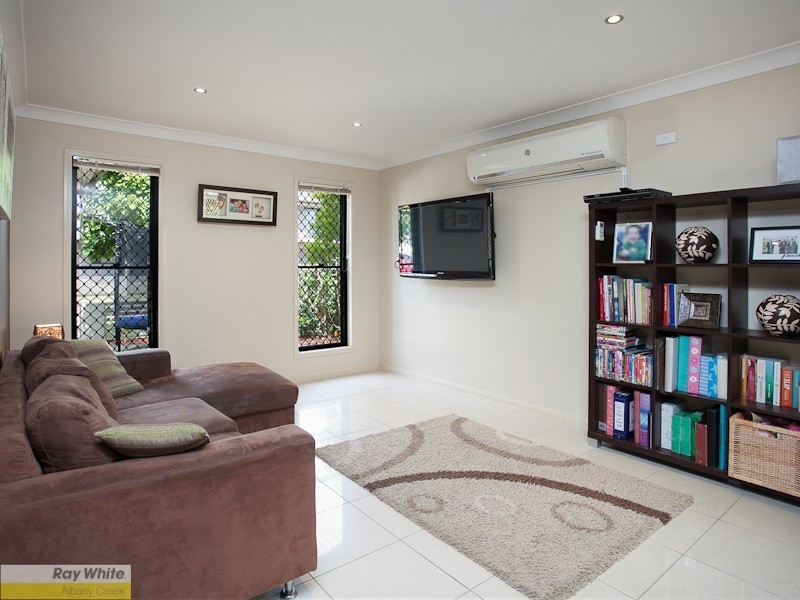 77 Caribou Crescent, Fitzgibbon QLD 4018