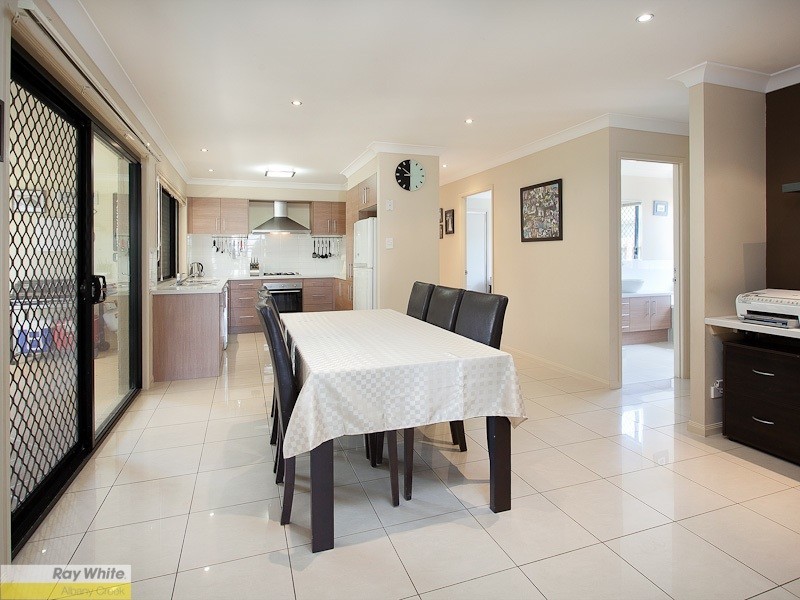 77 Caribou Crescent, Fitzgibbon QLD 4018