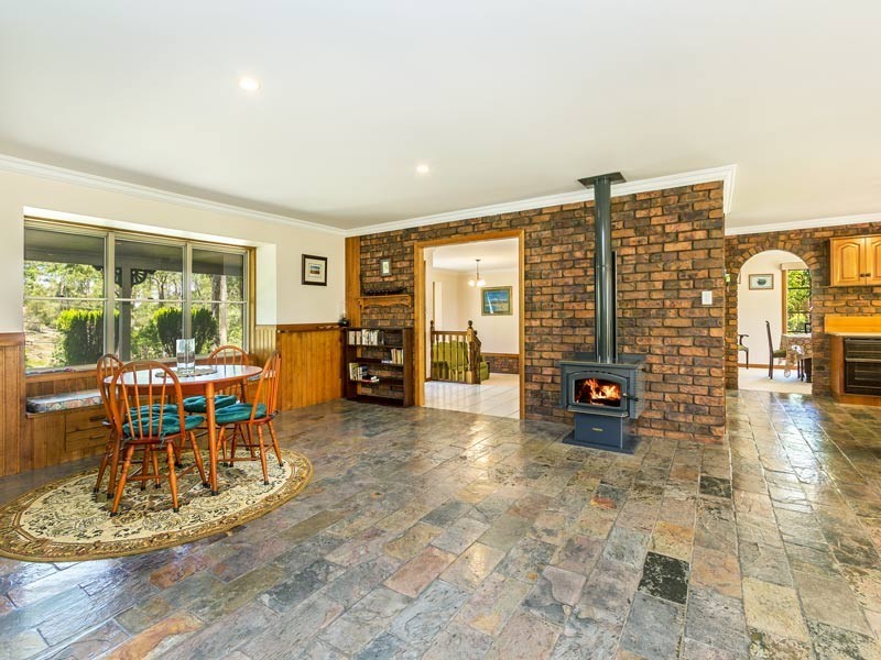 21 Peppermint Drive, Cashmere QLD 4500