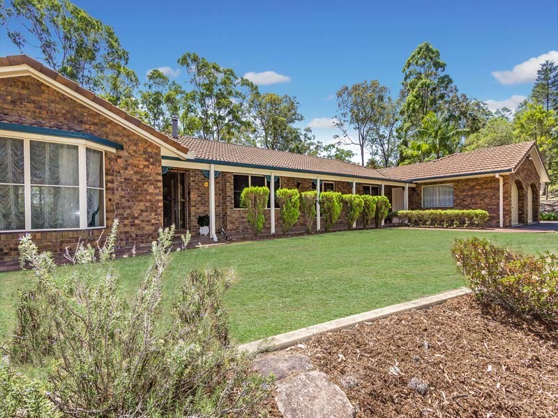 21 Peppermint Drive, Cashmere QLD 4500