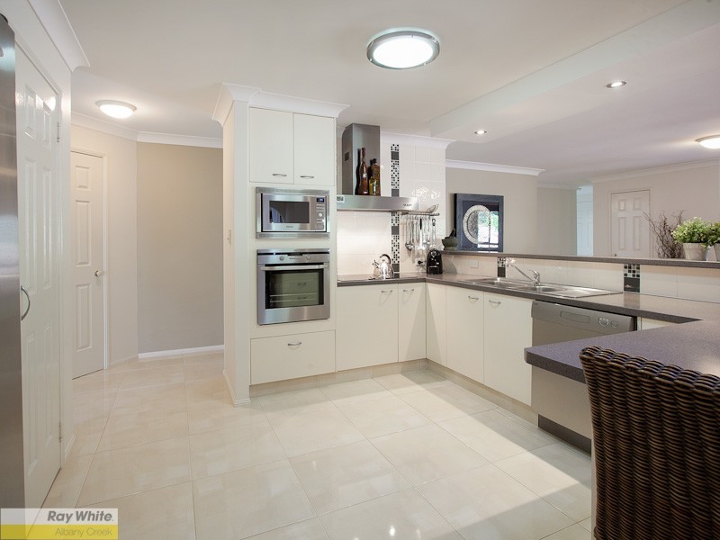 13 Chisholm Court, Albany Creek QLD 4035