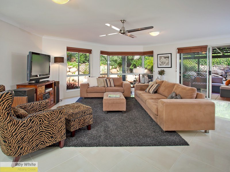 13 Chisholm Court, Albany Creek QLD 4035