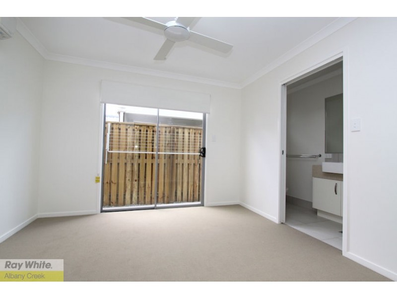 8 Cascade Lane, Fitzgibbon QLD 4018