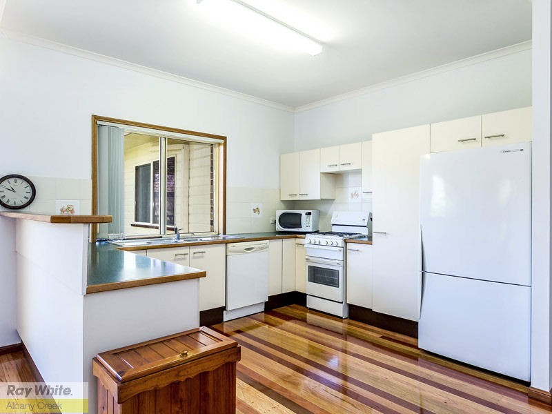 10 Silkyoak Way, Albany Creek QLD 4035