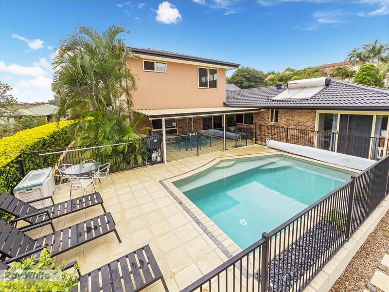 10 Brighton Court, Albany Creek QLD 4035