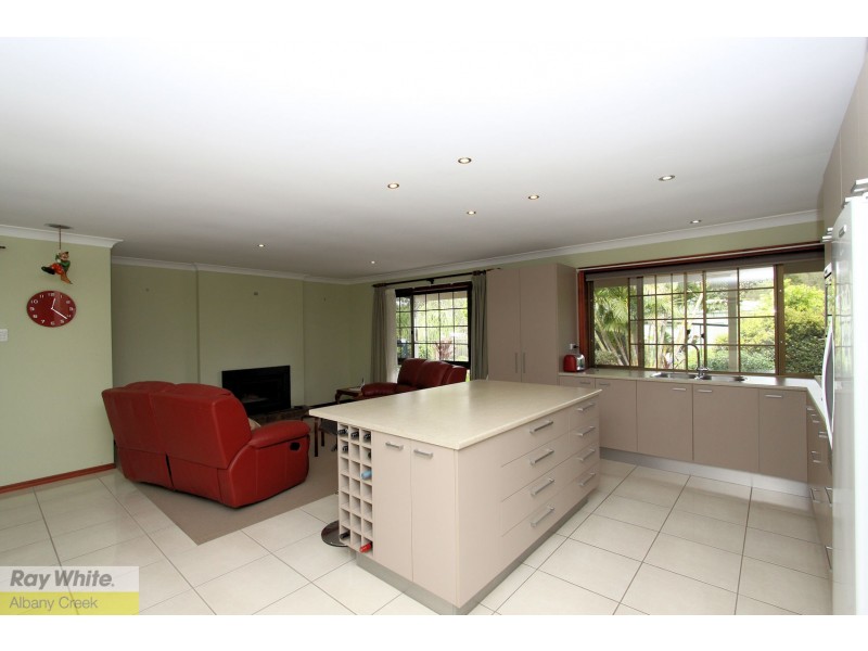 8 Paddy Road, Warner QLD 4500