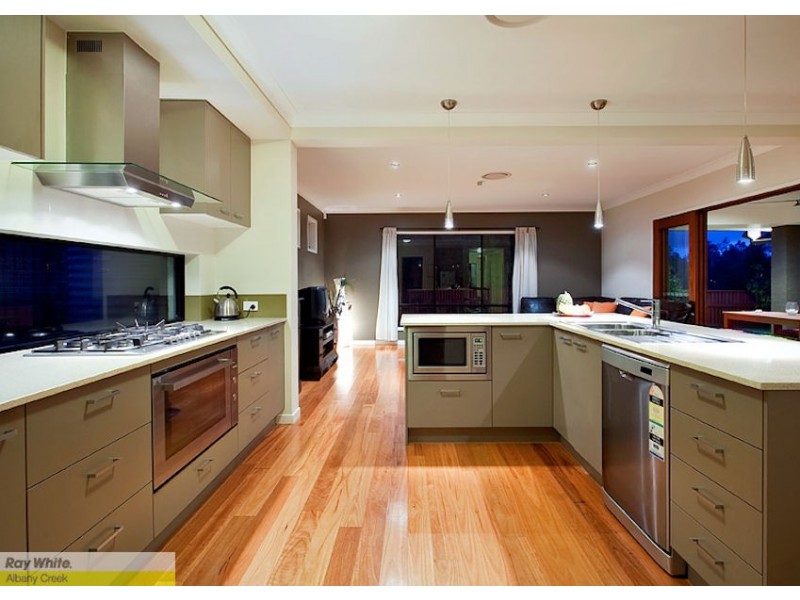 15 Rivergum Drive, Eatons Hill QLD 4037