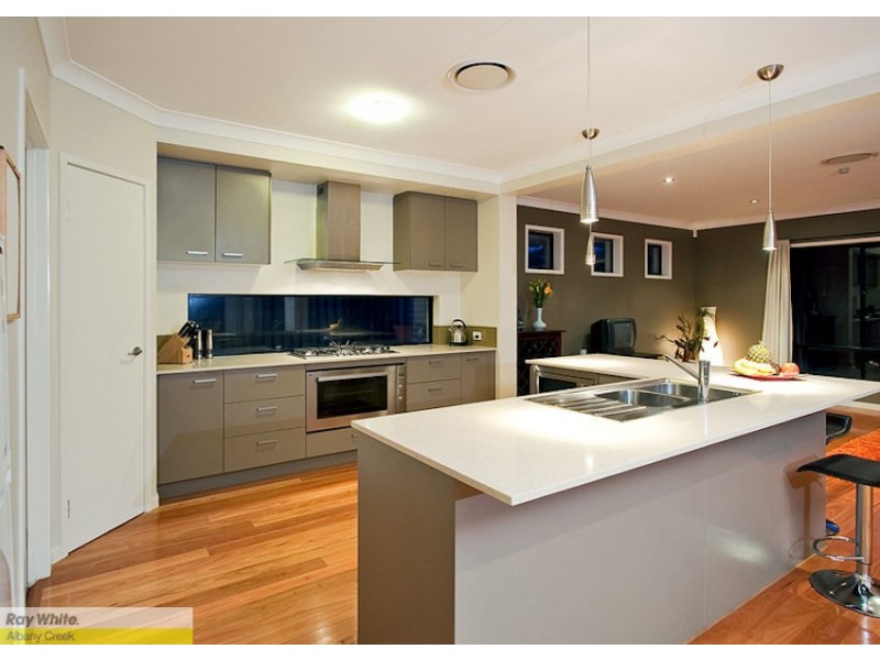 15 Rivergum Drive, Eatons Hill QLD 4037