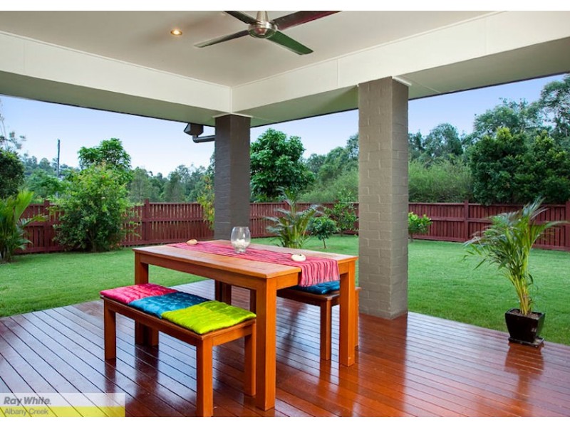 15 Rivergum Drive, Eatons Hill QLD 4037