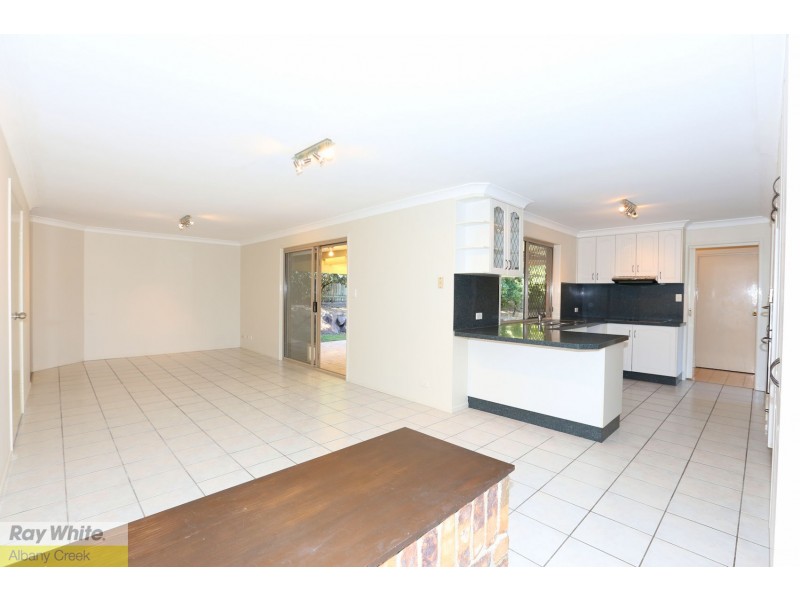 8 Wattle Tree Court, Albany Creek QLD 4035