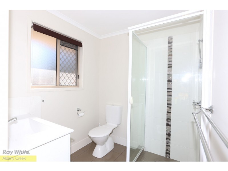 8 Wattle Tree Court, Albany Creek QLD 4035