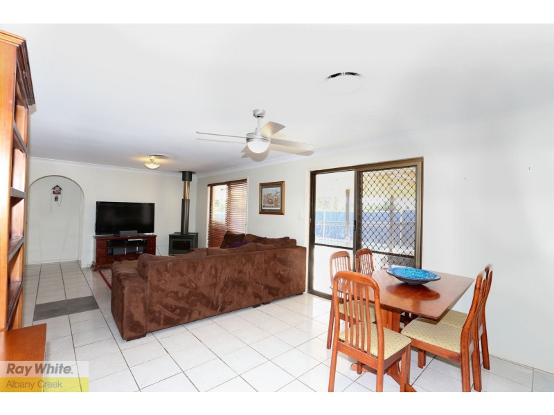 7 Jason Terrace, Eatons Hill QLD 4037