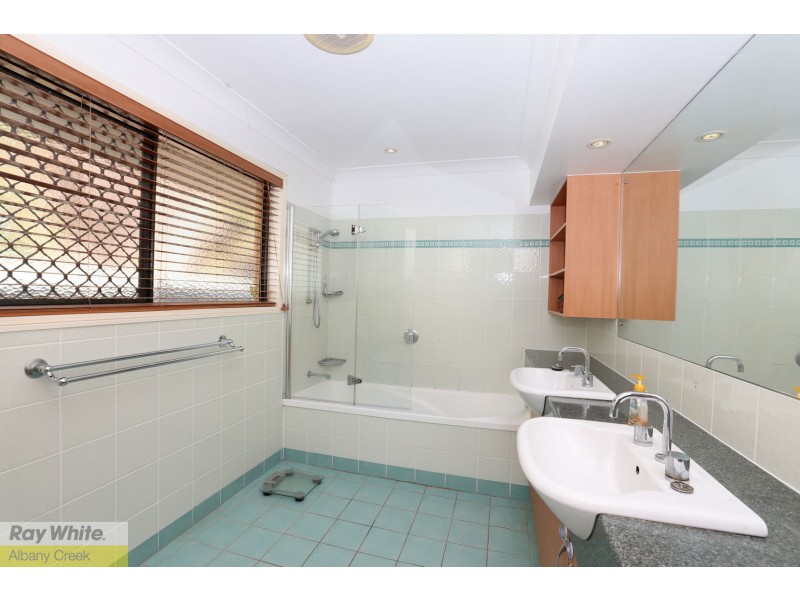 7 Jason Terrace, Eatons Hill QLD 4037