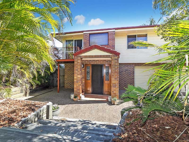 33 Strathford Avenue, Albany Creek QLD 4035