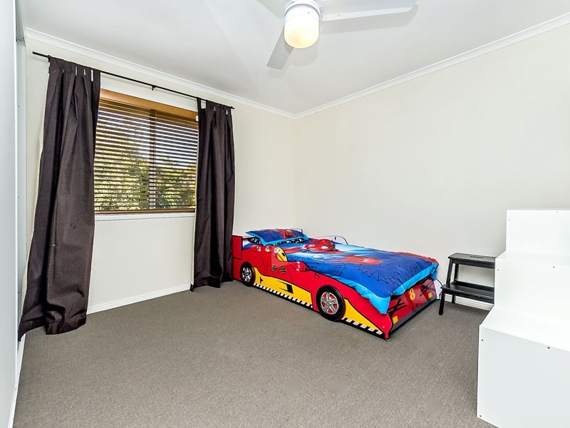 33 Strathford Avenue, Albany Creek QLD 4035