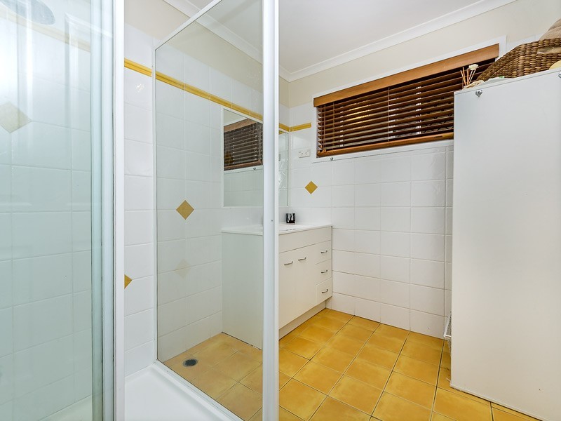 33 Strathford Avenue, Albany Creek QLD 4035