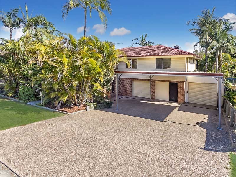 33 Strathford Avenue, Albany Creek QLD 4035