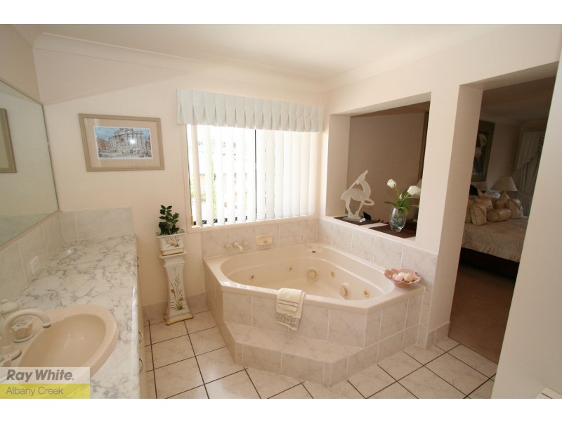 1 Handel Court, Eatons Hill QLD 4037