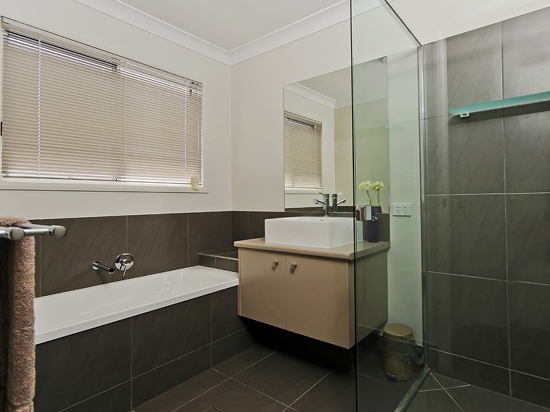 12 Rowallan Street, Warner QLD 4500