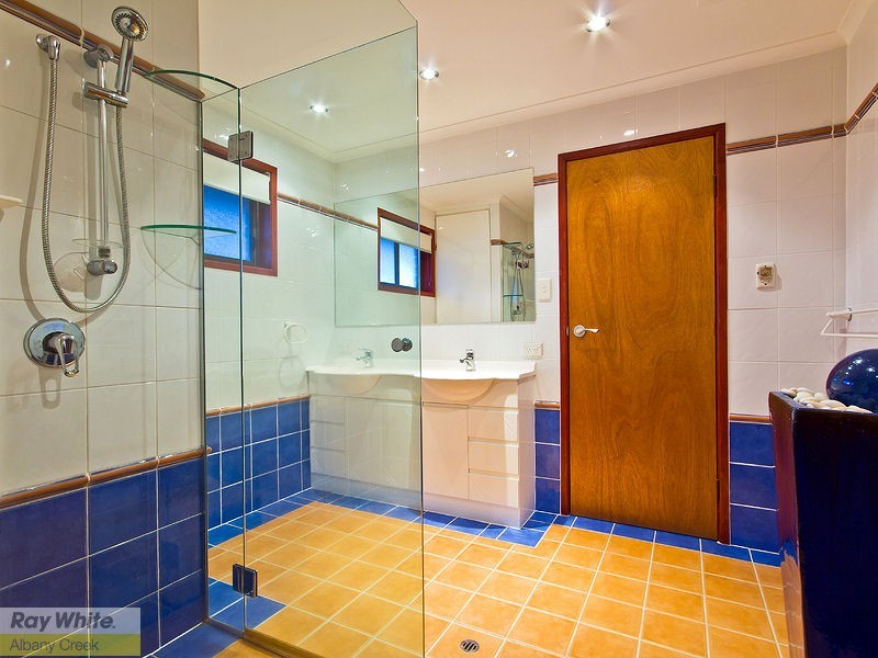 3 Minerva Court, Eatons Hill QLD 4037