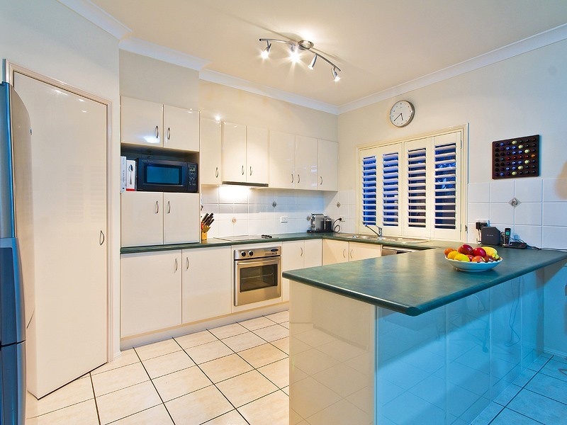 2 Lambertia Court, Albany Creek QLD 4035