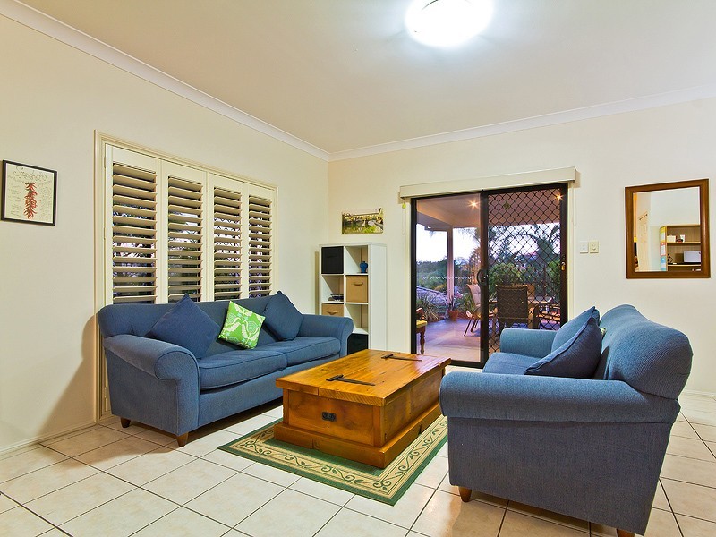 2 Lambertia Court, Albany Creek QLD 4035