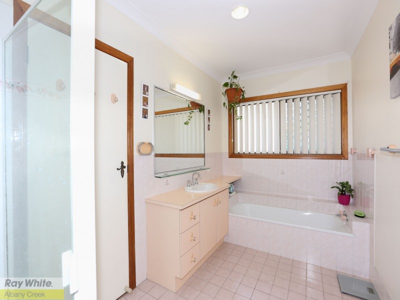 15 Chowchilla Street, Albany Creek QLD 4035