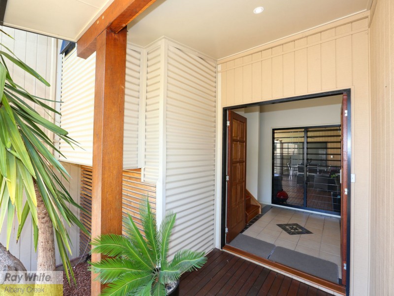 7 Diorama Court, Eatons Hill QLD 4037