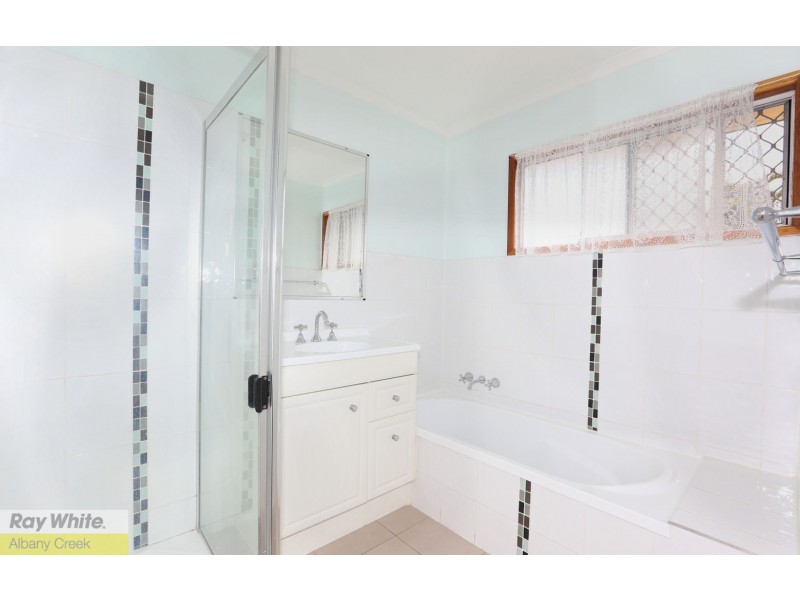 11 Bates Drive, Everton Hills QLD 4053