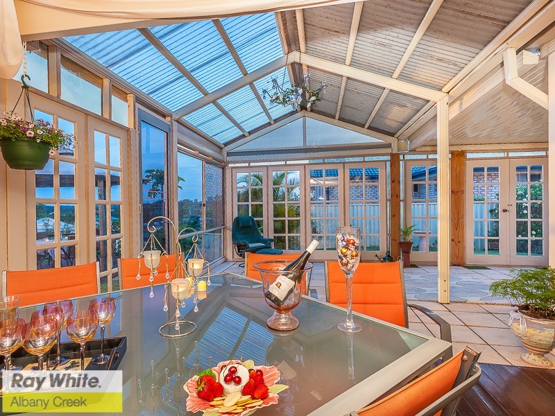 8 Talisman Court, Eatons Hill QLD 4037