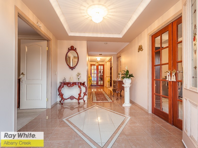 8 Talisman Court, Eatons Hill QLD 4037