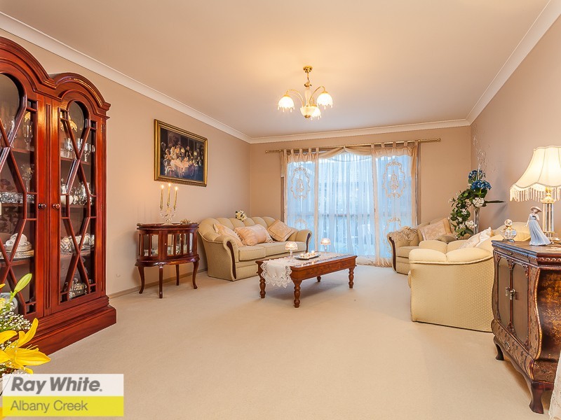 8 Talisman Court, Eatons Hill QLD 4037