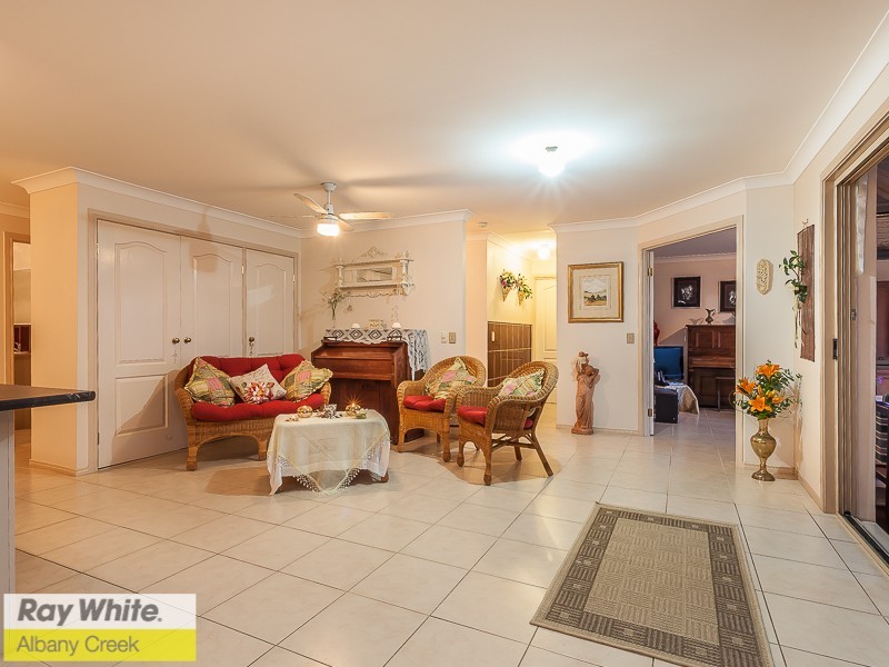 8 Talisman Court, Eatons Hill QLD 4037