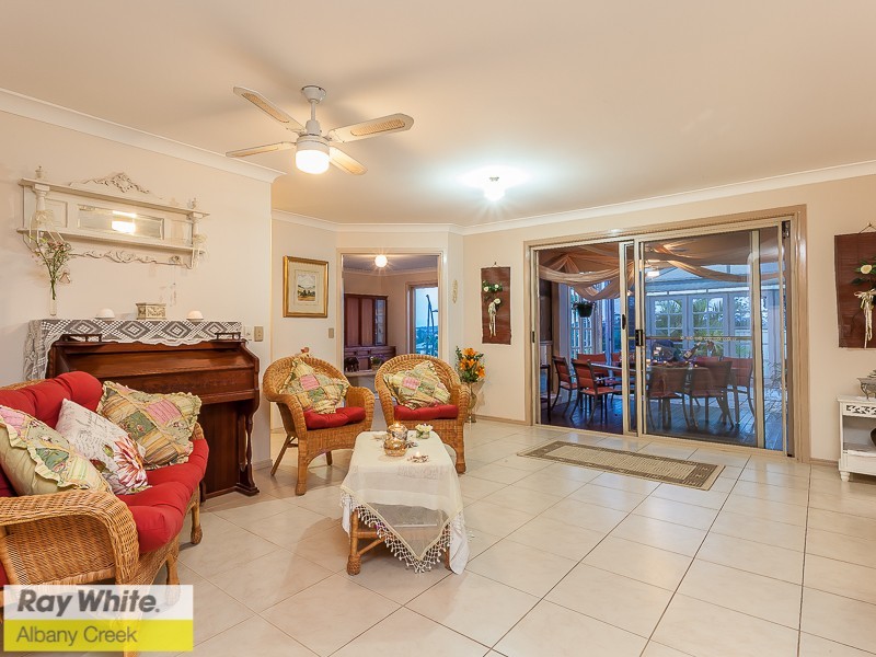 8 Talisman Court, Eatons Hill QLD 4037