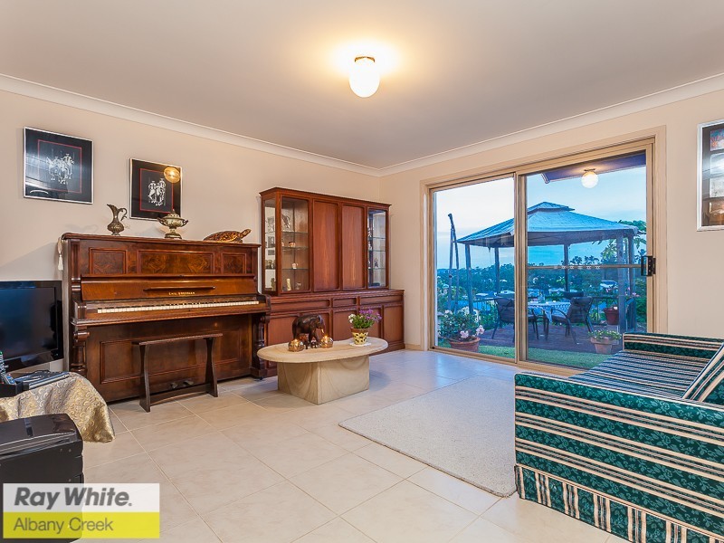 8 Talisman Court, Eatons Hill QLD 4037