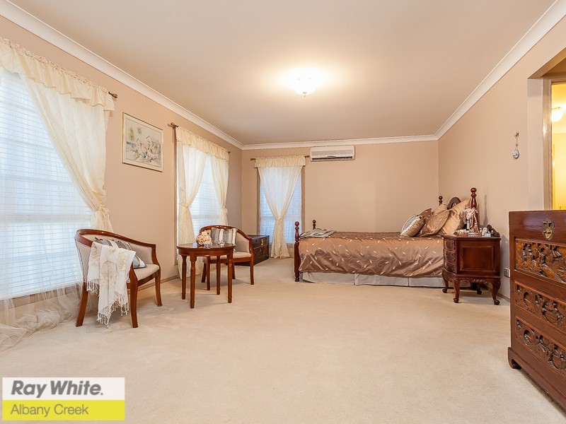 8 Talisman Court, Eatons Hill QLD 4037