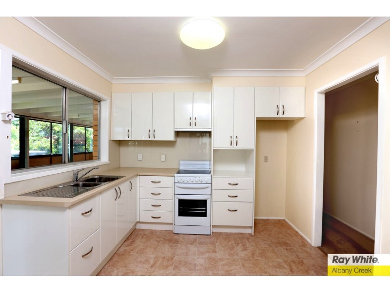 13 Derrima Crescent, Ferny Hills QLD 4055