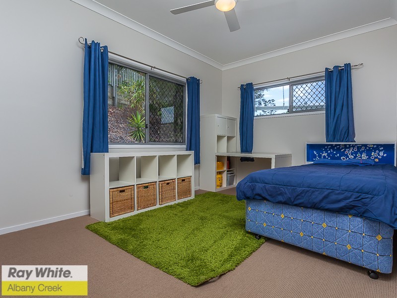 25 Brigadoon Crescent, Eatons Hill QLD 4037