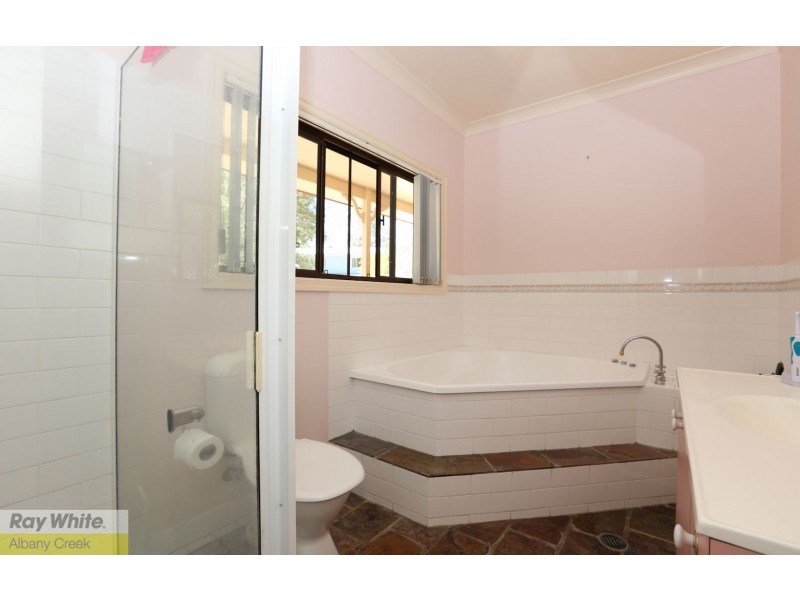 5 Bracken Court, Cashmere QLD 4500