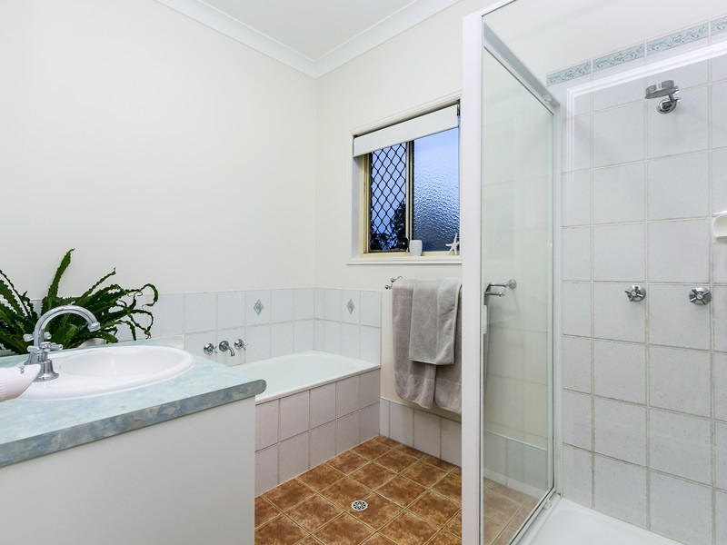 13 Bangalow Place, Albany Creek QLD 4035