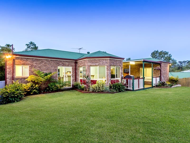 13 Bangalow Place, Albany Creek QLD 4035