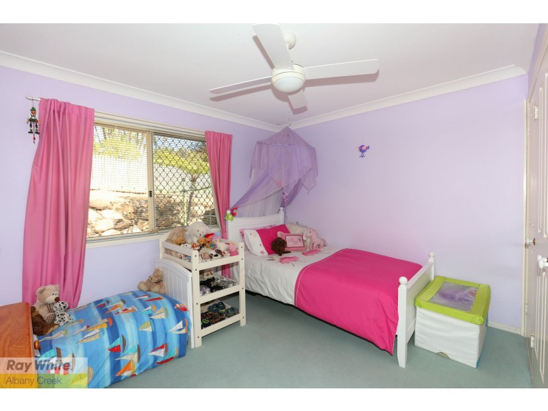 9 Phoenix Court, Eatons Hill QLD 4037