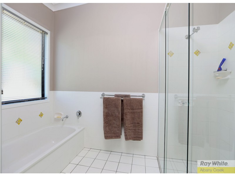 11 Jubilee Court, Eatons Hill QLD 4037