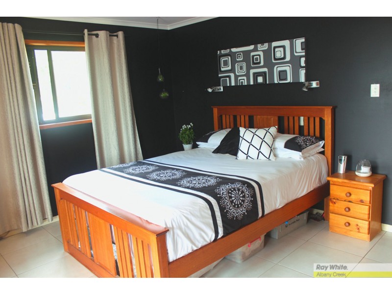 3 Janus Court, Eatons Hill QLD 4037