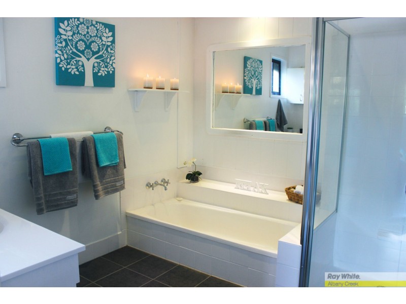 3 Janus Court, Eatons Hill QLD 4037