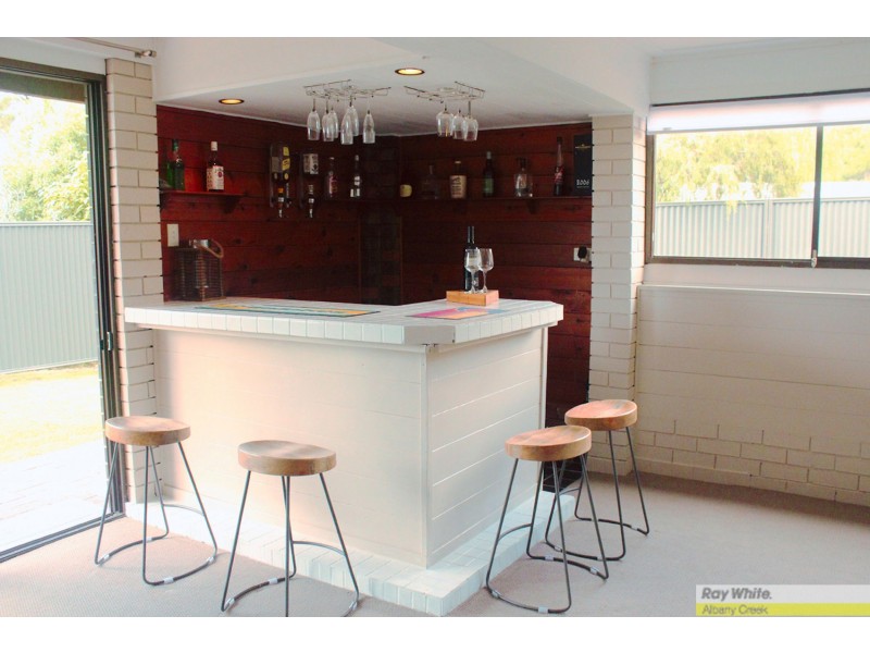 3 Janus Court, Eatons Hill QLD 4037