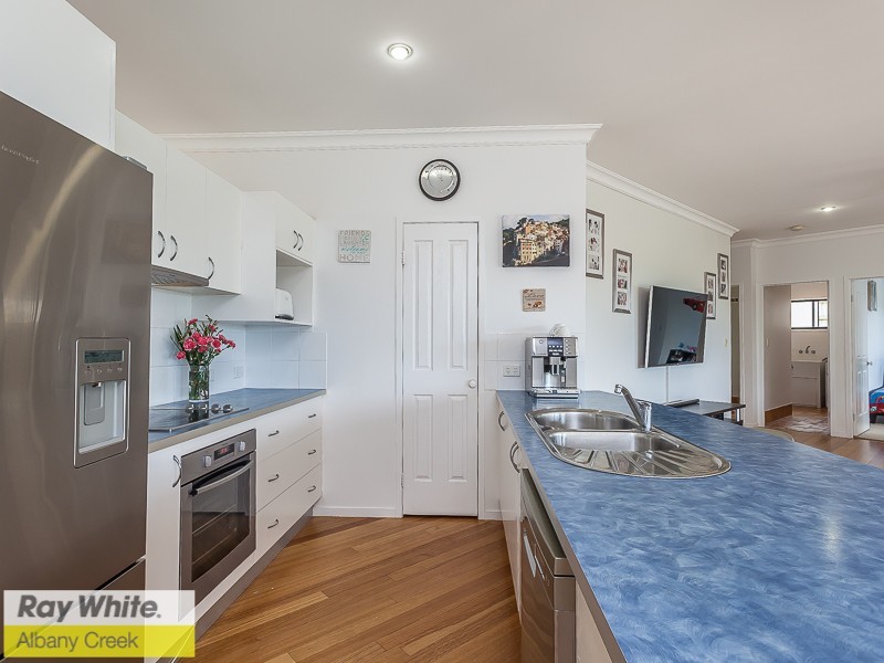 4 Georgette Court, Eatons Hill QLD 4037