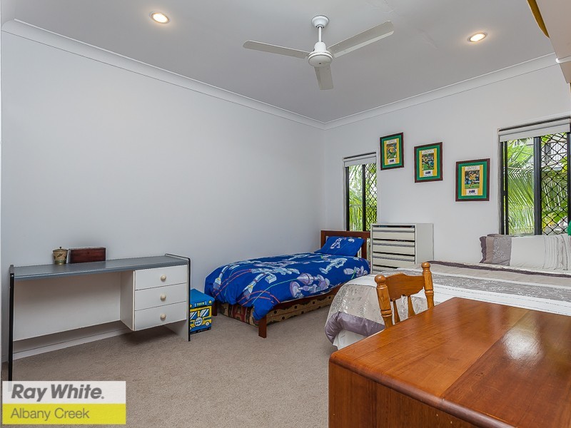 4 Georgette Court, Eatons Hill QLD 4037