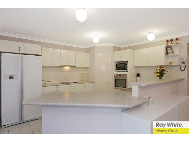 2 Elle Court, Cashmere QLD 4500